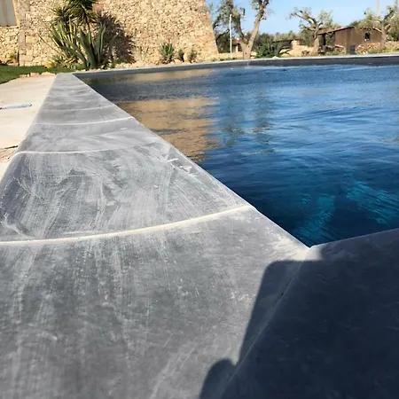 לינה וארוחת בוקר Tatanga Mani 4*