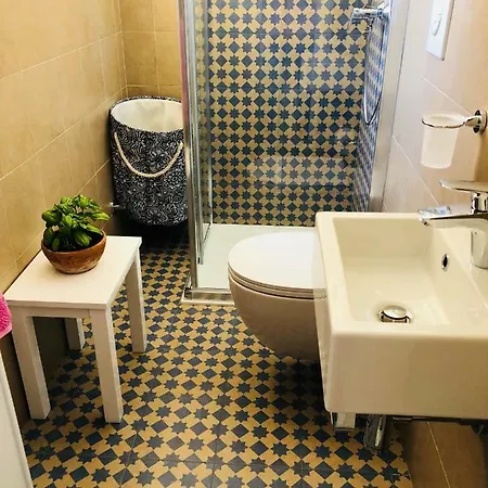 Tatanga Mani Oda ve Kahvaltı