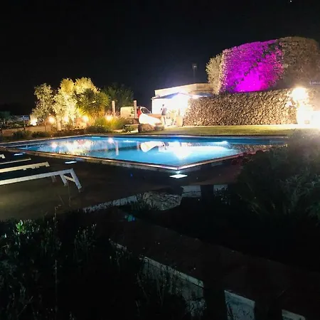 Tatanga Mani Bed & Breakfast *